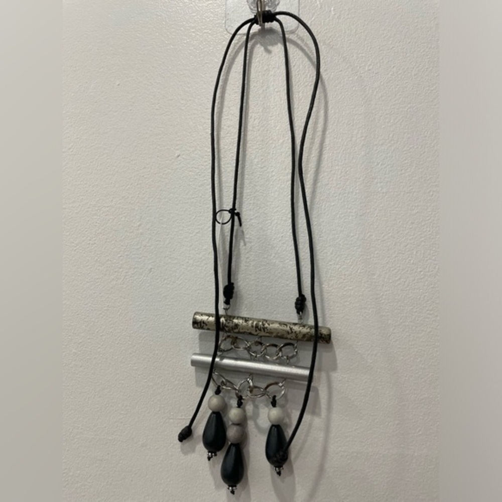 Decouture Yana Necklace - Grey Wood Adjustable Pendant